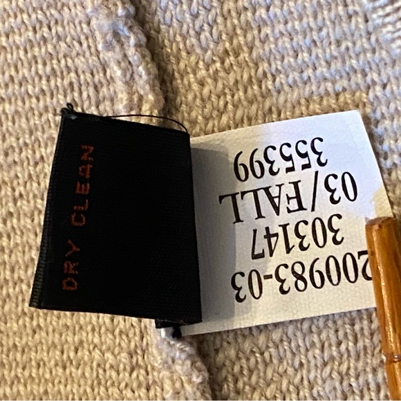 NWOT Banana Republic Men’s Pullover 1/2 Zip Sweater! - Picture 10 of 11